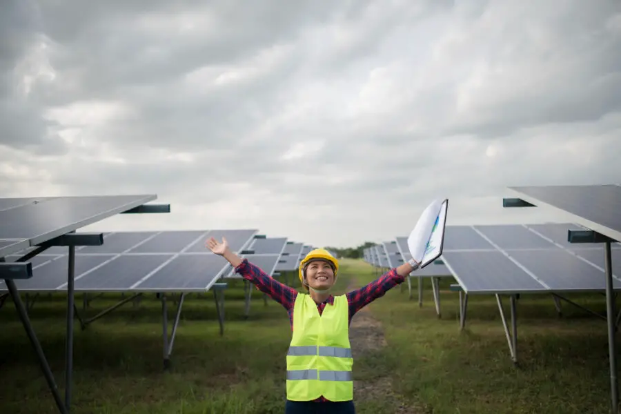 How to Design a Solar Farm- A Handy Guide